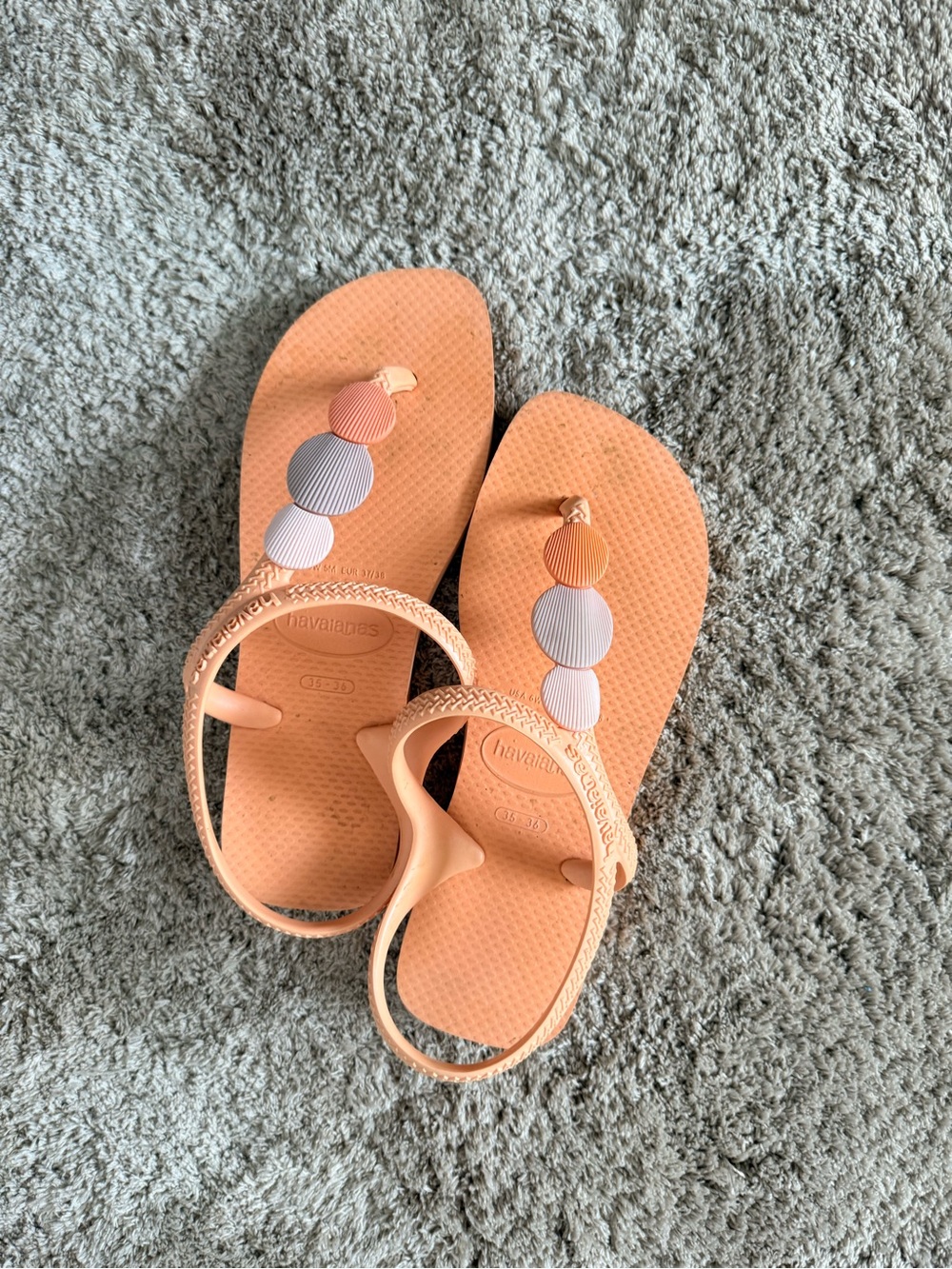 Havaianas Peach Girls' Flip Flops with White and Peach Discs